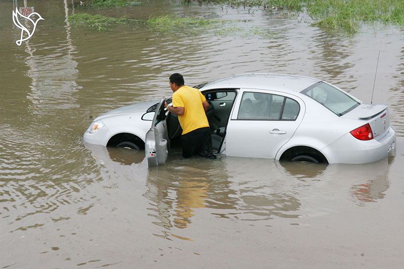 รถยนต์จมน้ำ เป็นเรื่องน่าเศร้าที่ไม่มีใครอยากเจอเมื่อเกิดน้ำท่วมขึ้น